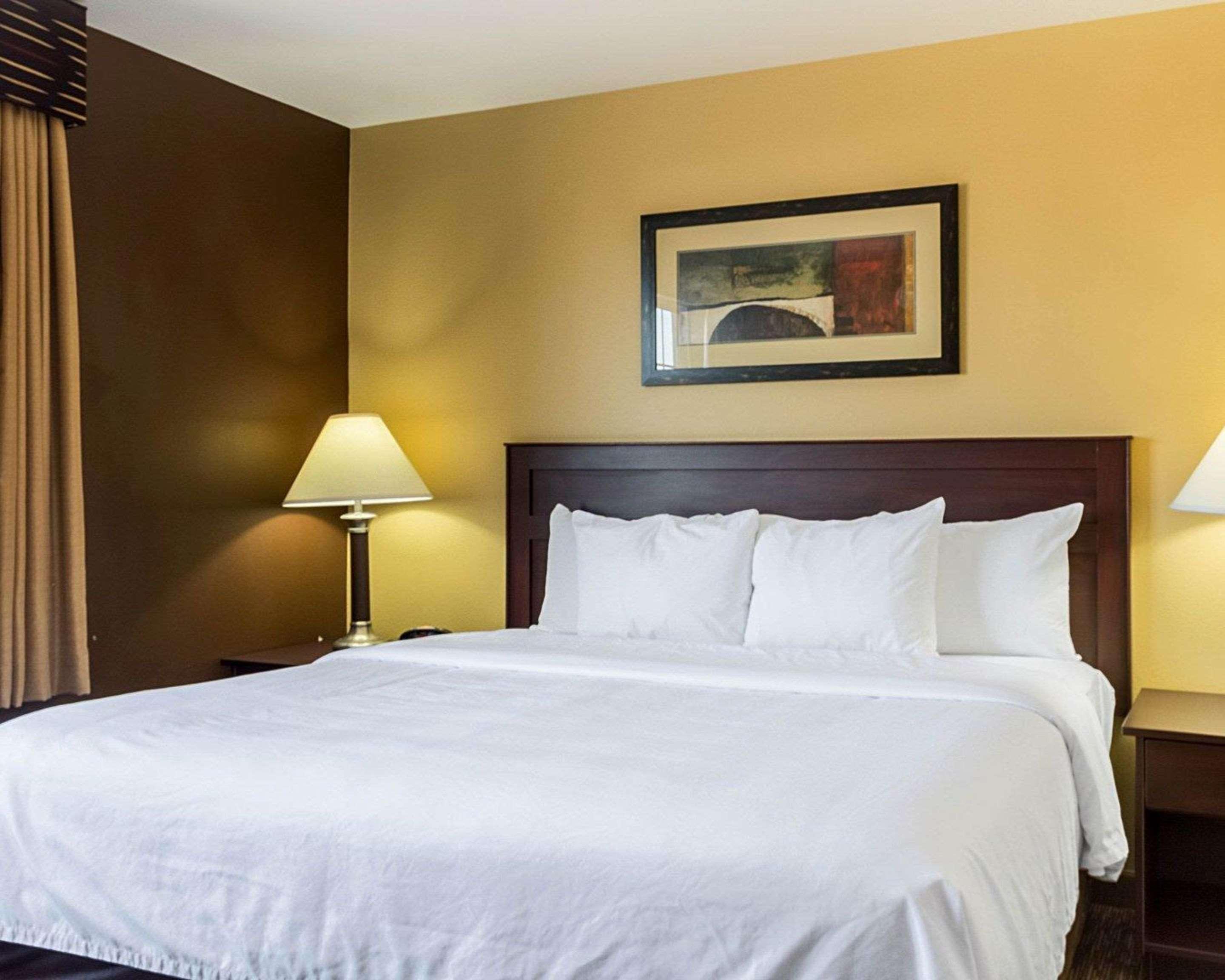 Mainstay Suites Minot Exterior foto