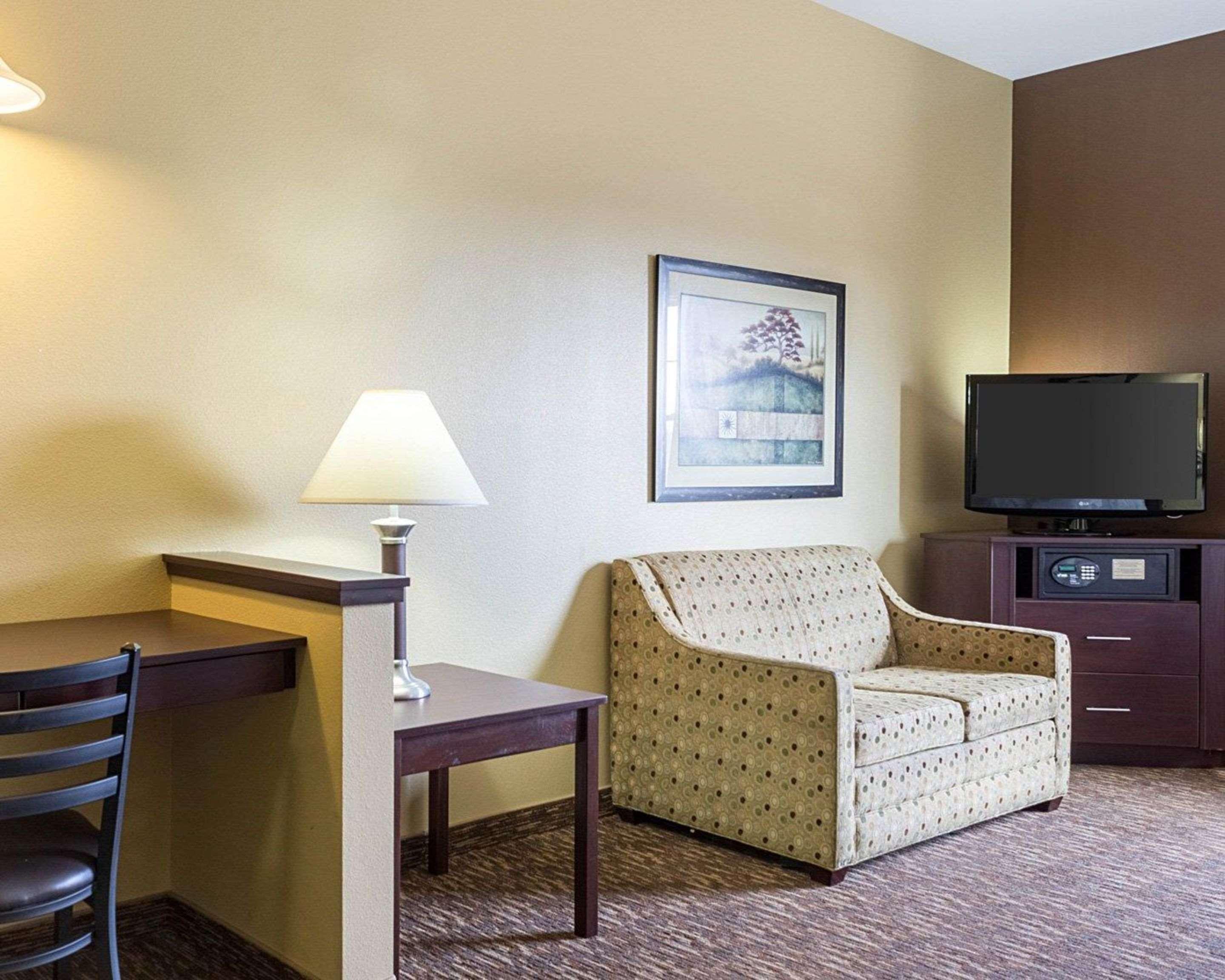 Mainstay Suites Minot Exterior foto