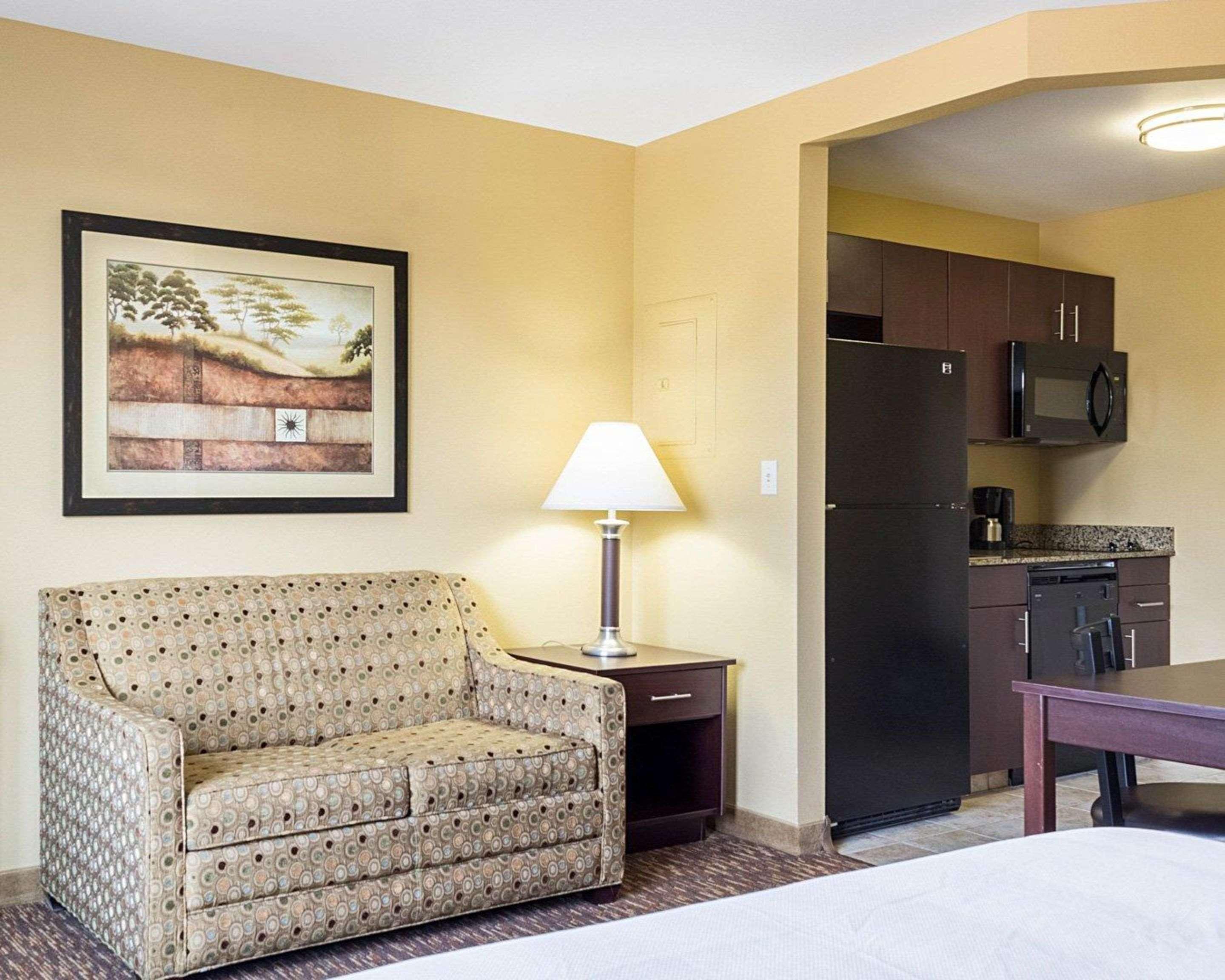Mainstay Suites Minot Exterior foto